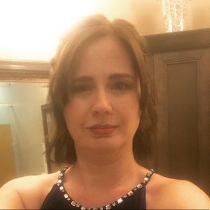 Meet your Posher, Debbie